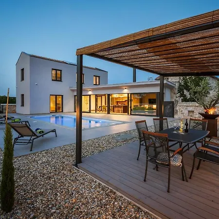 Cangarela 115 Villa Višnjan