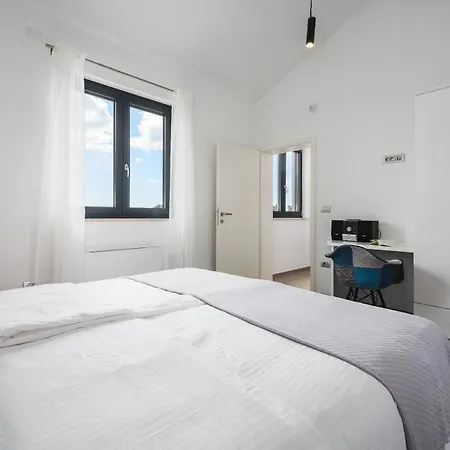 Cangarela 115 Villa Višnjan